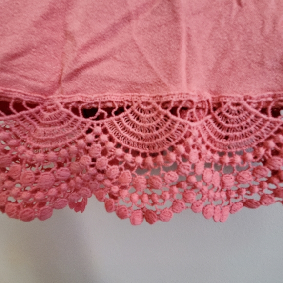 Forever 21 crop top haltered neck with tie back - Picture 2 of 6